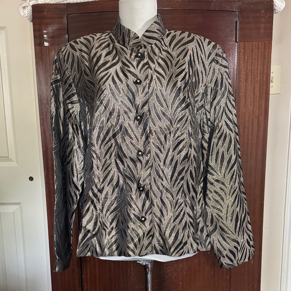 Plus Size Dress Barn Metallic Black and Gold jacket